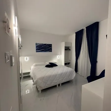 Smart Cruise Otel Civitavecchia