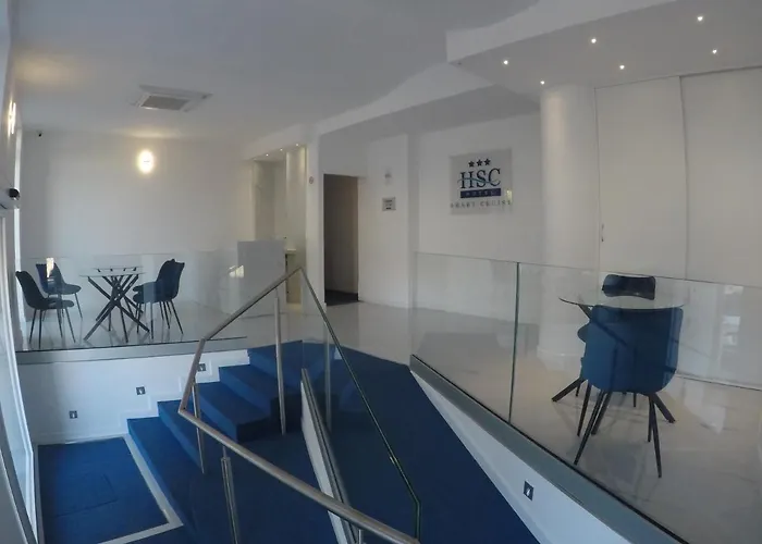 Smart Cruise Hotel 3*