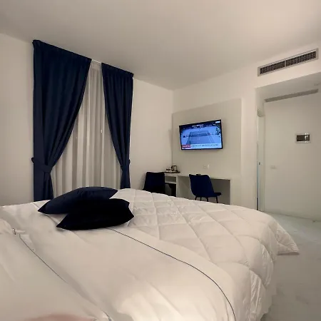 Smart Cruise Hotel