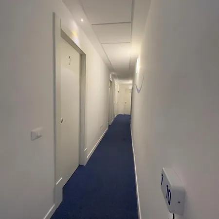 Smart Cruise Hotel