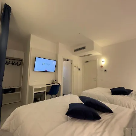 Smart Cruise Hotel