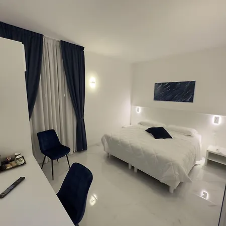 Smart Cruise Hotel 3*